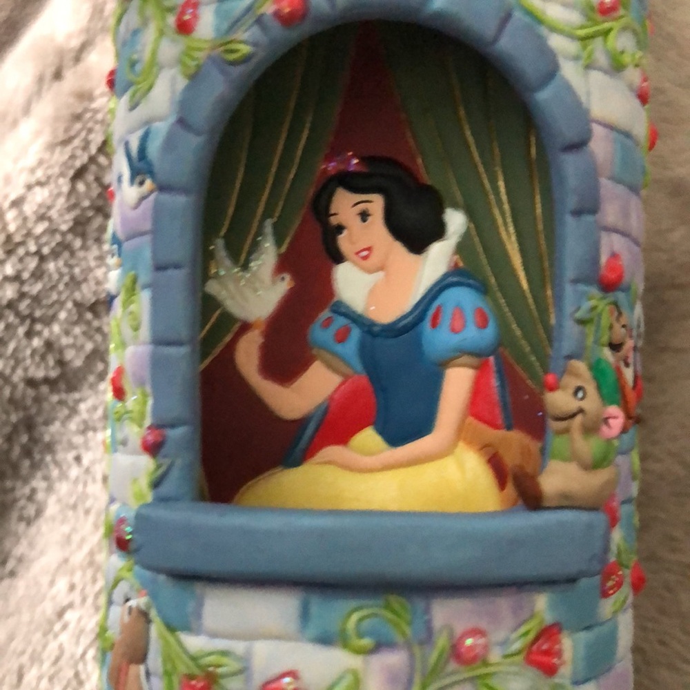 Vintage Hallmark Disney Princess Tower Ornament - Picture 8 of 10